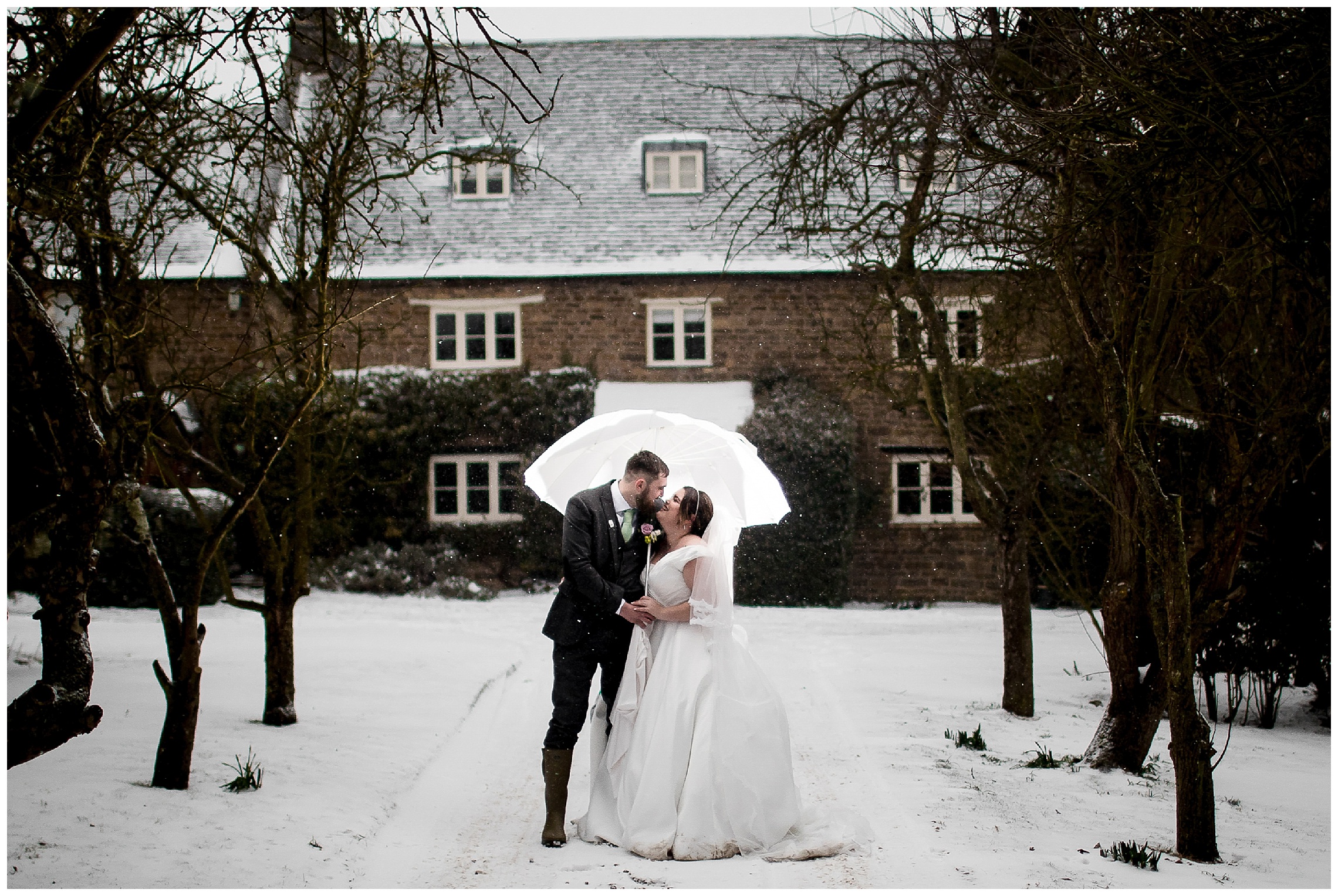 dodmoor-house-snow-wedding