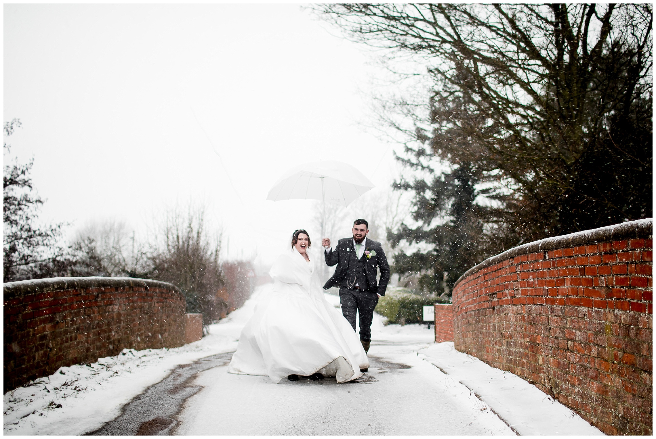 dodmoor-house-snow-wedding